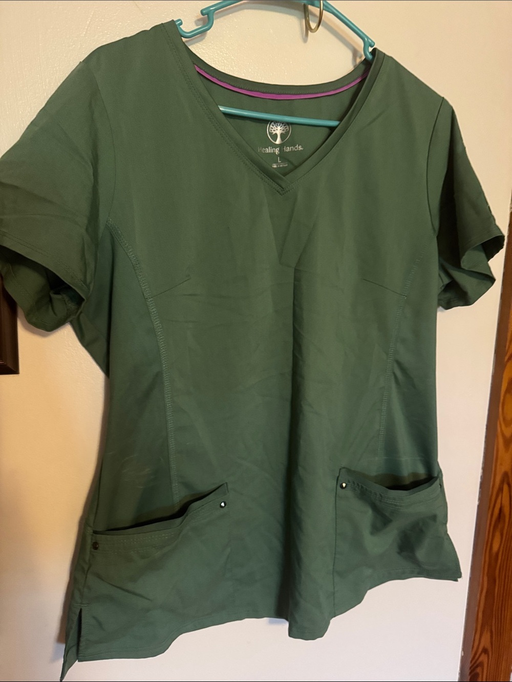 healing hands Women's V-Neck Scrub Top in Forest Green